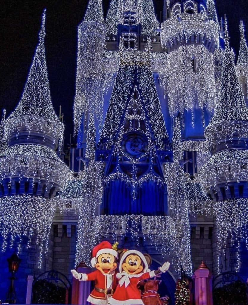 Castelo do Magic kIngdom na festa de Natal da Disney